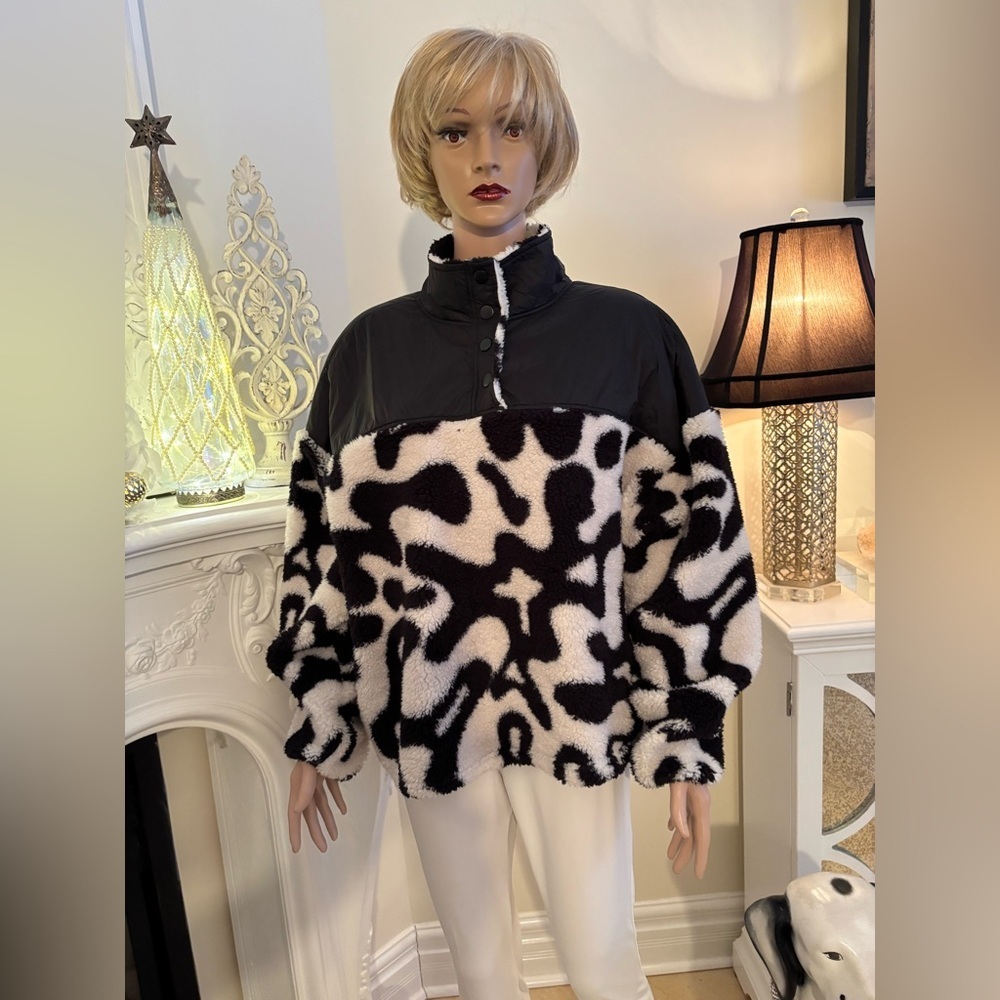 Grayson Threads Black and White Patterned Jacket - Picture 2 of 11